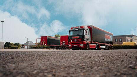 Parking vrachtwagens Hamofa Logistics
