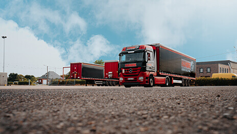 Parking at Hamofa Logistics